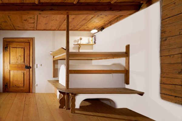 Bauernstube mit viel Altholz